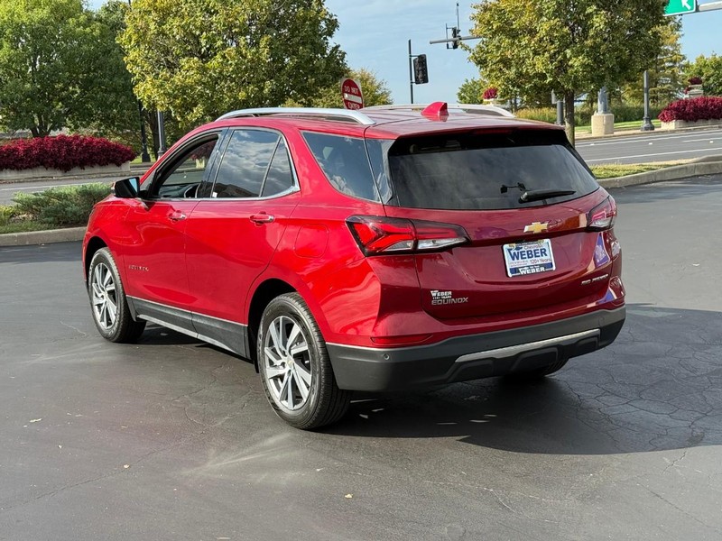Chevrolet Equinox Vehicle Full-screen Gallery Image 3