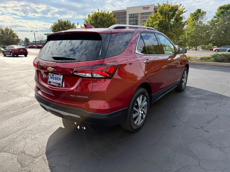 Chevrolet Equinox Vehicle Full-screen Gallery Image 8