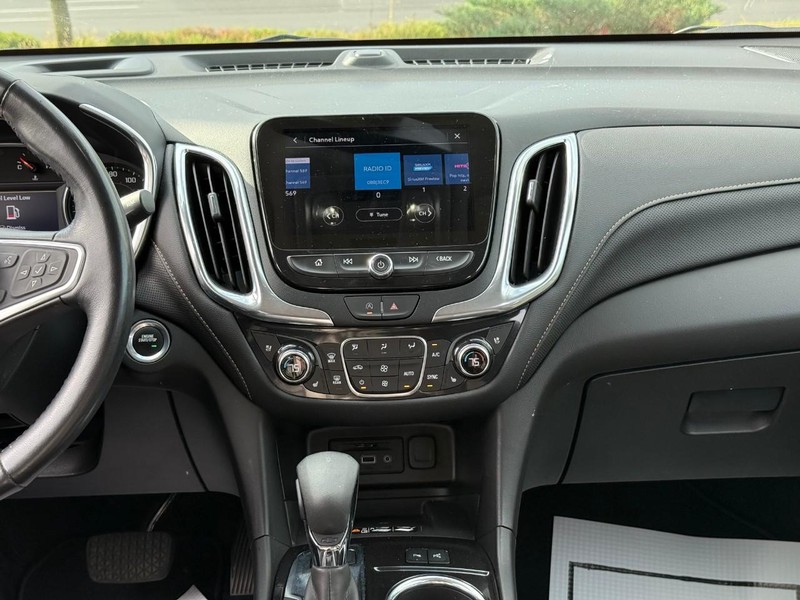 Chevrolet Equinox Vehicle Full-screen Gallery Image 14