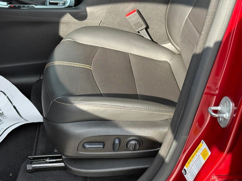 Chevrolet Equinox Vehicle Full-screen Gallery Image 18