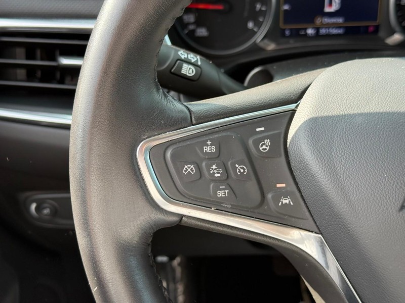 Chevrolet Equinox Vehicle Full-screen Gallery Image 20