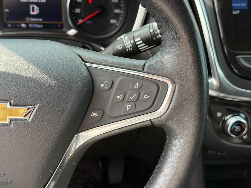 Chevrolet Equinox Vehicle Full-screen Gallery Image 21