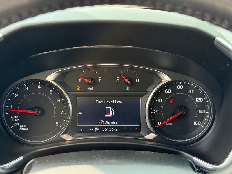 Chevrolet Equinox Vehicle Full-screen Gallery Image 22