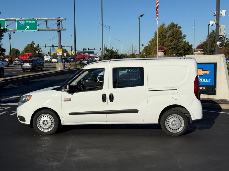 Ram ProMaster City Cargo Van Vehicle Full-screen Gallery Image 2