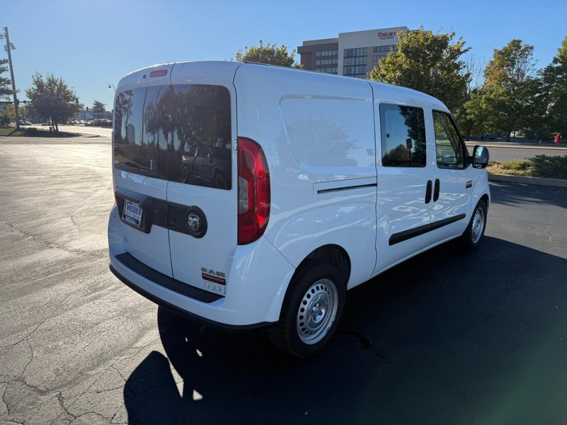 Ram ProMaster City Cargo Van Vehicle Full-screen Gallery Image 5