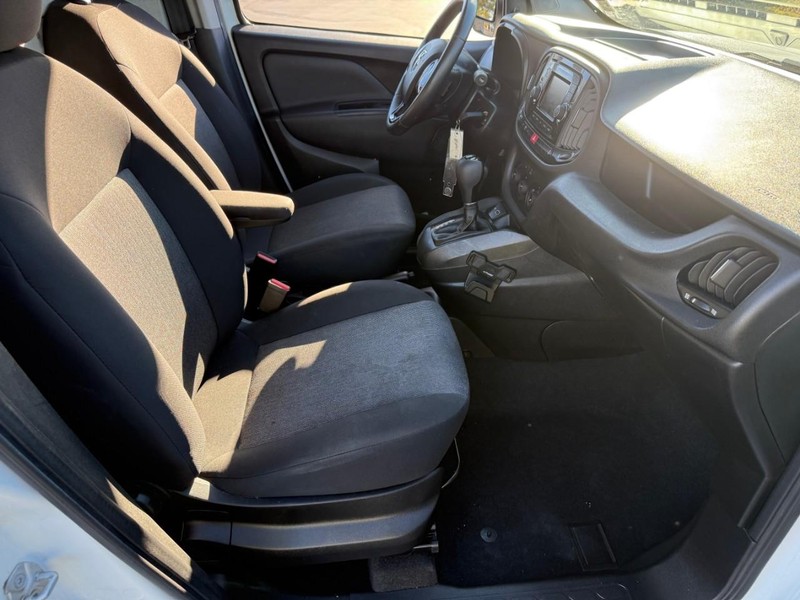 Ram ProMaster City Cargo Van Vehicle Full-screen Gallery Image 9