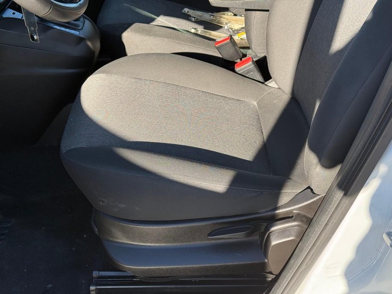 Ram ProMaster City Cargo Van Vehicle Full-screen Gallery Image 11