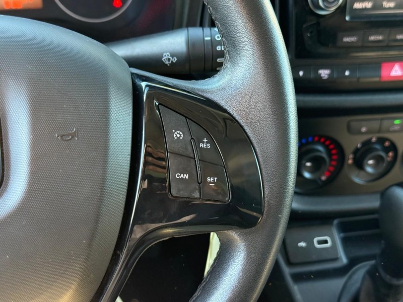 Ram ProMaster City Cargo Van Vehicle Full-screen Gallery Image 13