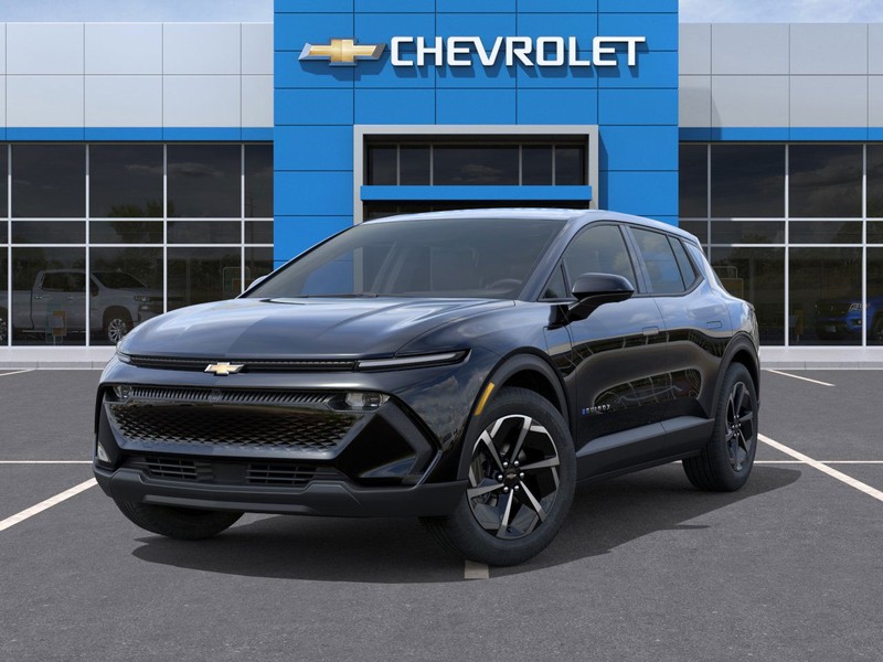 Chevrolet Equinox EV Vehicle Full-screen Gallery Image 6