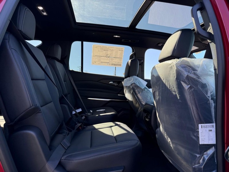 Chevrolet Traverse Vehicle Full-screen Gallery Image 5