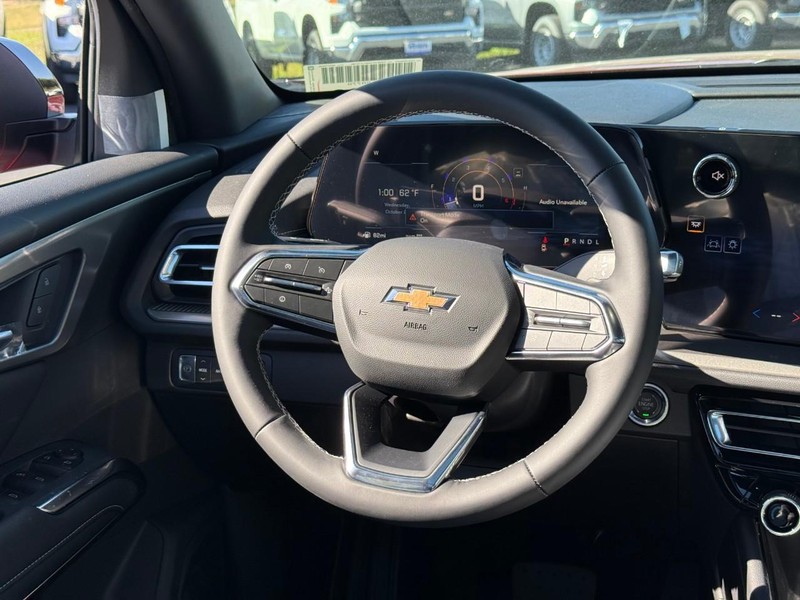 Chevrolet Traverse Vehicle Full-screen Gallery Image 8