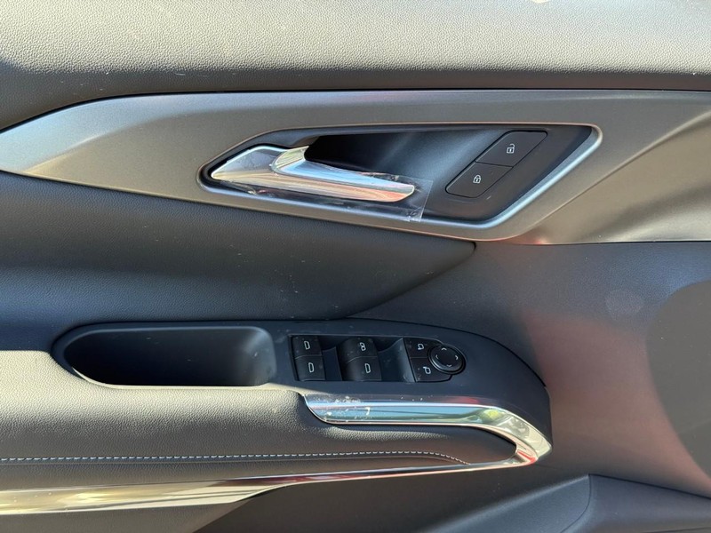 Chevrolet Traverse Vehicle Full-screen Gallery Image 11