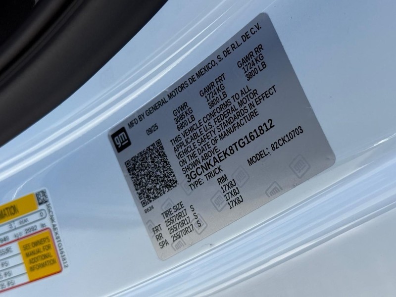 Chevrolet Silverado 1500 Vehicle Full-screen Gallery Image 7