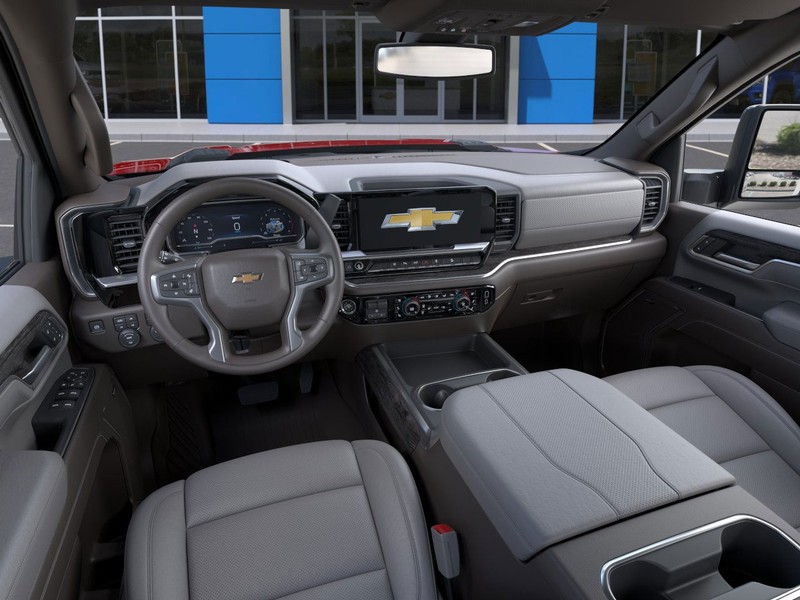 Chevrolet Silverado 2500HD Vehicle Full-screen Gallery Image 15