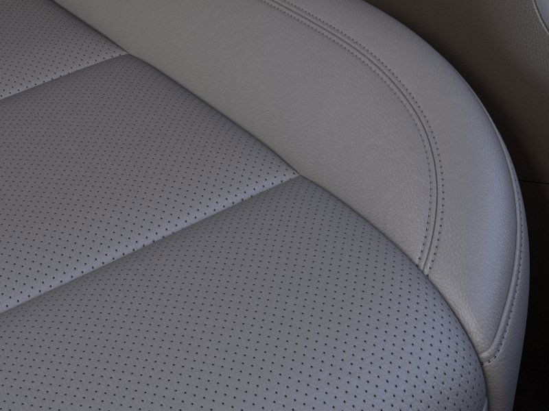 Chevrolet Silverado 2500HD Vehicle Full-screen Gallery Image 21