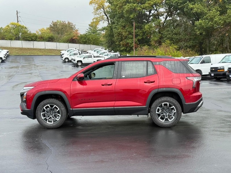 Chevrolet Equinox Vehicle Full-screen Gallery Image 2