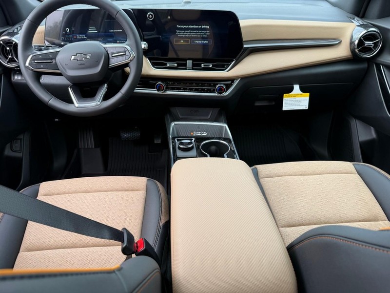 Chevrolet Equinox Vehicle Full-screen Gallery Image 6