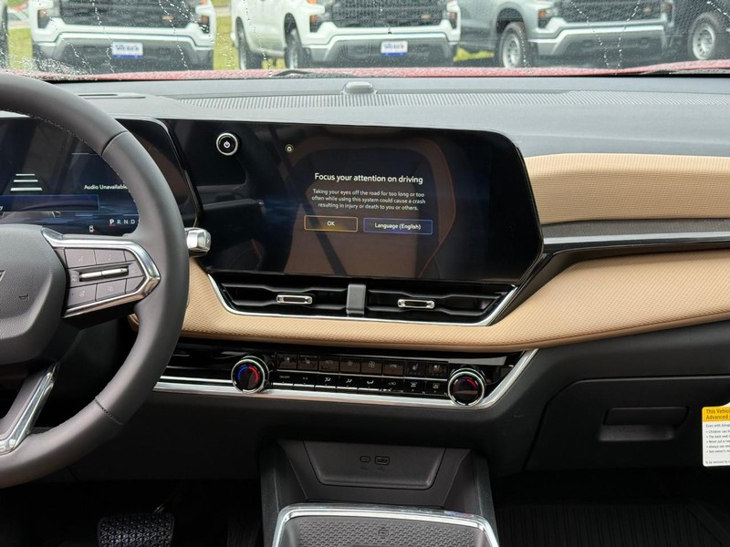 Chevrolet Equinox Vehicle Full-screen Gallery Image 8