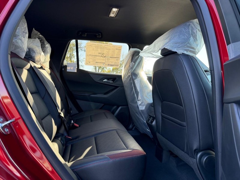 Chevrolet Equinox Vehicle Full-screen Gallery Image 6