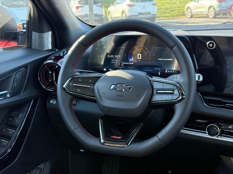 Chevrolet Equinox Vehicle Full-screen Gallery Image 8