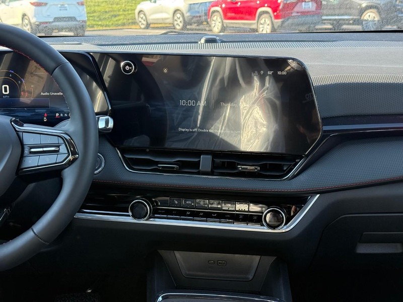 Chevrolet Equinox Vehicle Full-screen Gallery Image 9