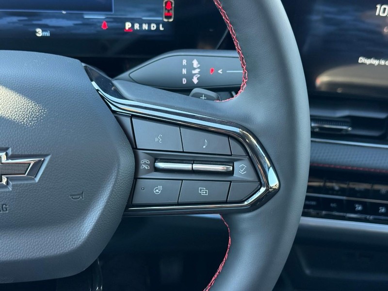 Chevrolet Equinox Vehicle Full-screen Gallery Image 13