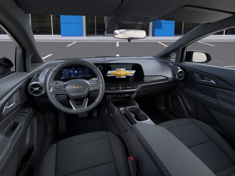 Chevrolet Equinox EV Vehicle Full-screen Gallery Image 15