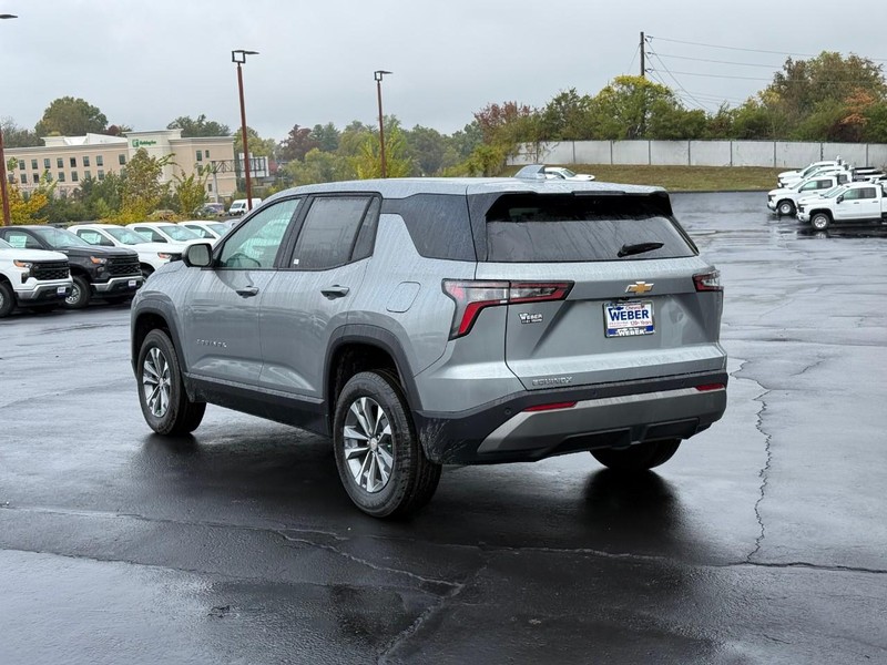 Chevrolet Equinox Vehicle Full-screen Gallery Image 3