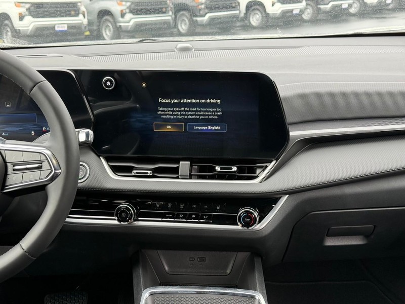 Chevrolet Equinox Vehicle Full-screen Gallery Image 8