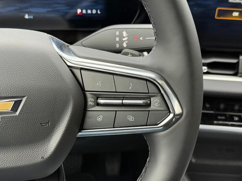 Chevrolet Equinox Vehicle Full-screen Gallery Image 13