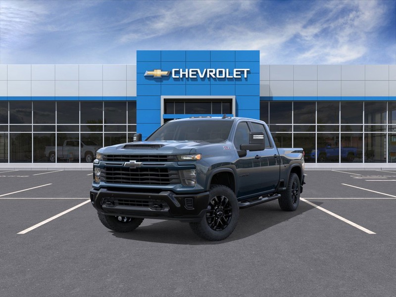 Chevrolet Silverado 2500HD Vehicle Full-screen Gallery Image 8