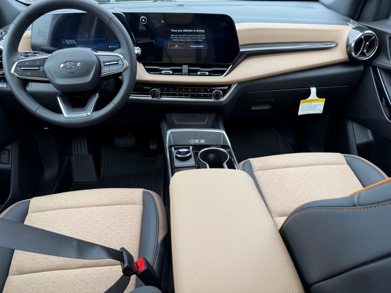 Chevrolet Equinox Vehicle Full-screen Gallery Image 8