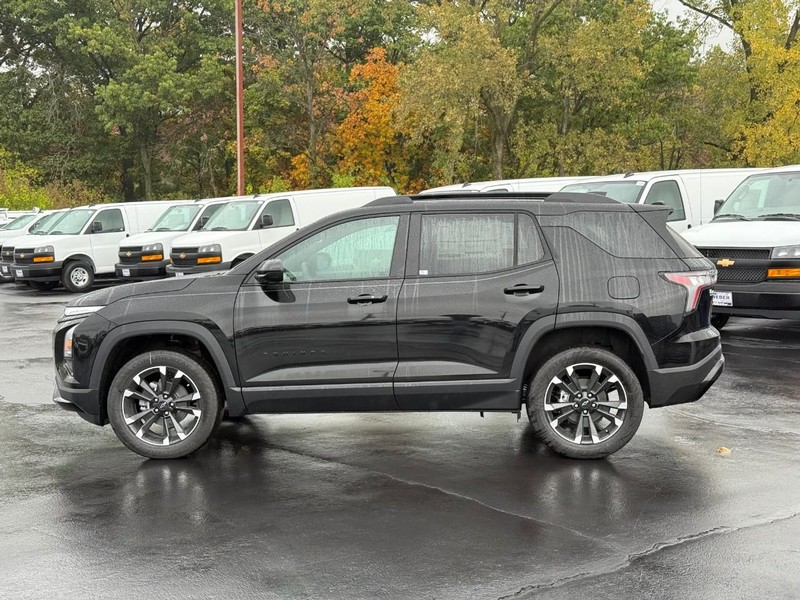 Chevrolet Equinox Vehicle Full-screen Gallery Image 2