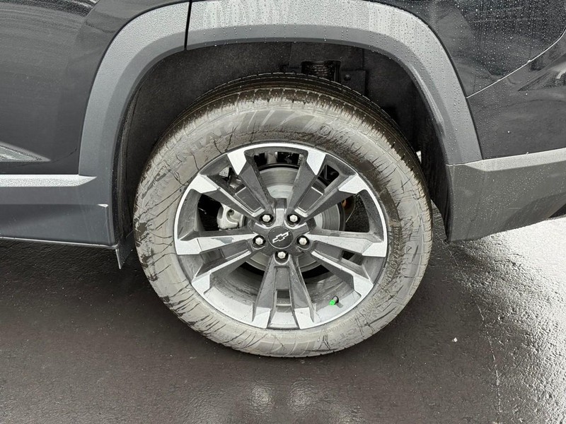 Chevrolet Equinox Vehicle Full-screen Gallery Image 4