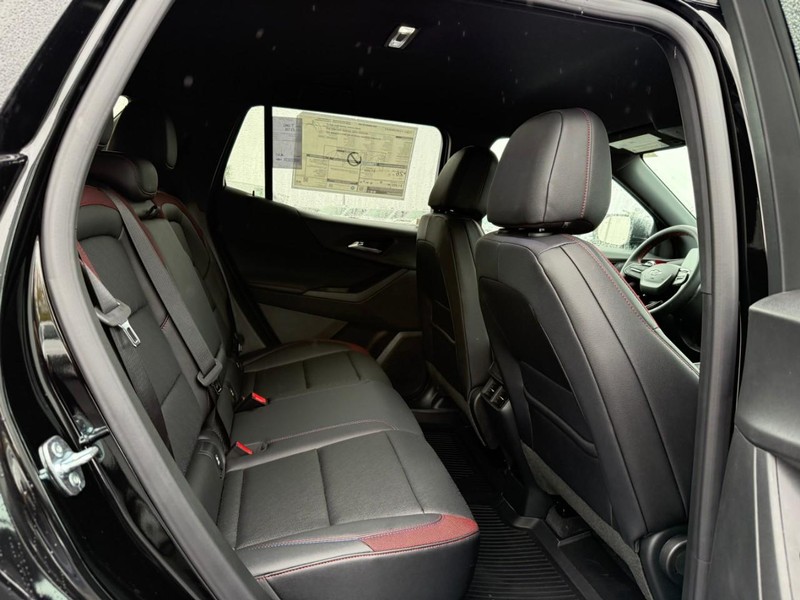 Chevrolet Equinox Vehicle Full-screen Gallery Image 6