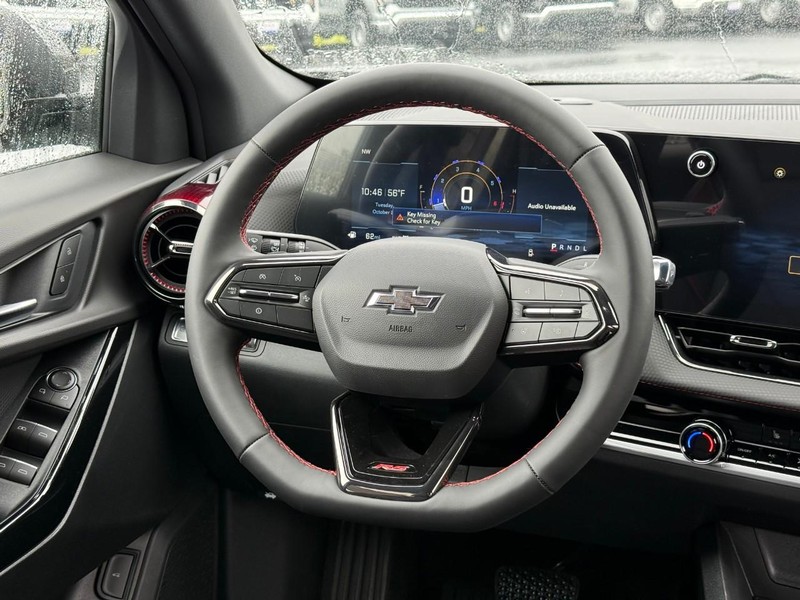 Chevrolet Equinox Vehicle Full-screen Gallery Image 8