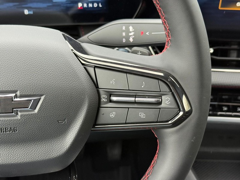 Chevrolet Equinox Vehicle Full-screen Gallery Image 14