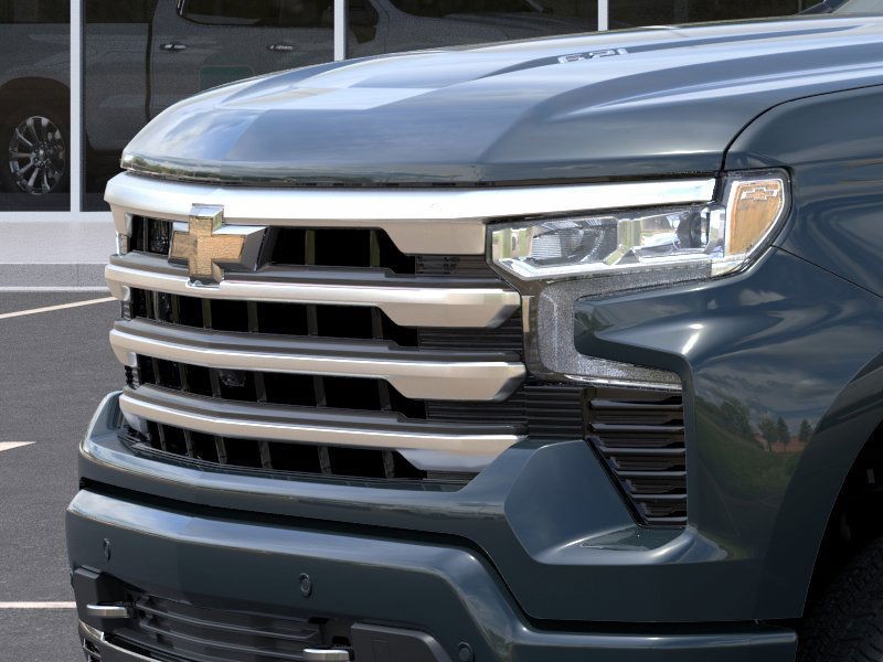 Chevrolet Silverado 1500 Vehicle Full-screen Gallery Image 13