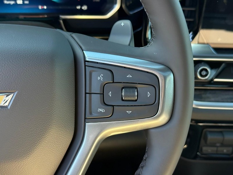 Chevrolet Silverado 1500 Vehicle Full-screen Gallery Image 13