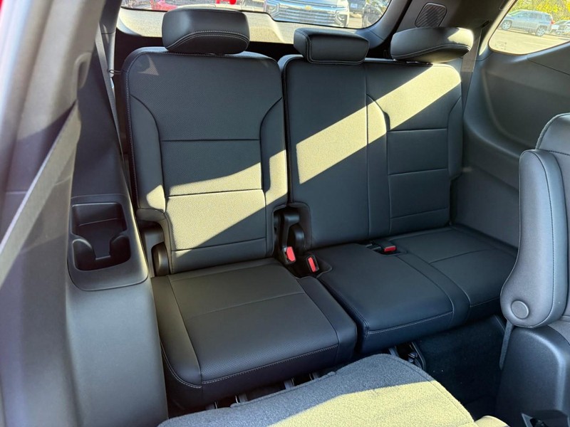 Chevrolet Traverse Vehicle Full-screen Gallery Image 6