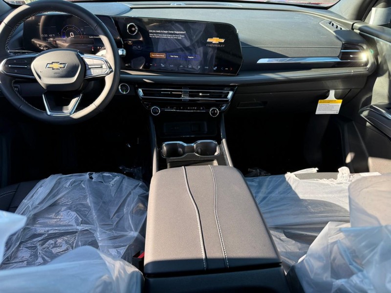 Chevrolet Traverse Vehicle Full-screen Gallery Image 7