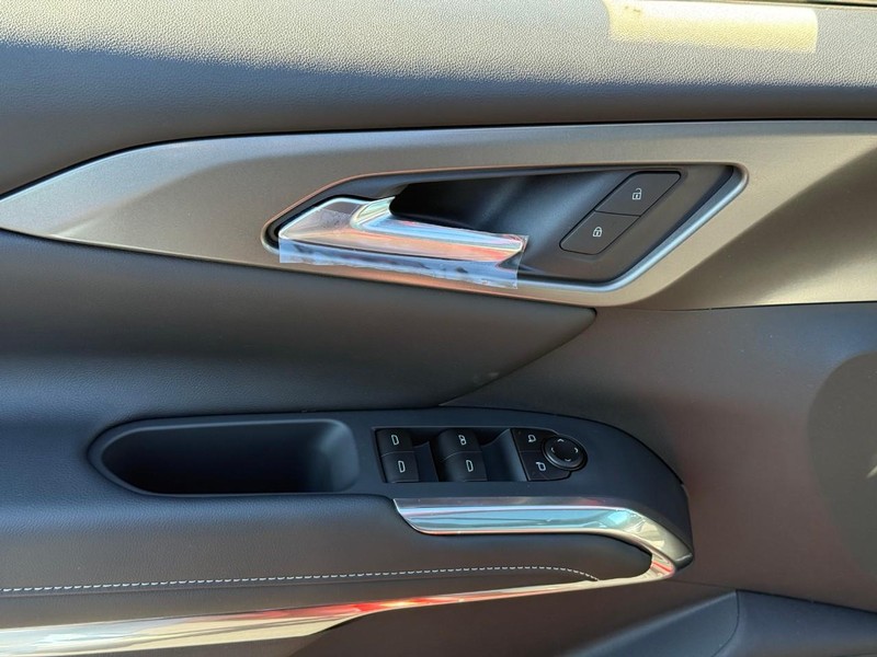 Chevrolet Traverse Vehicle Full-screen Gallery Image 11