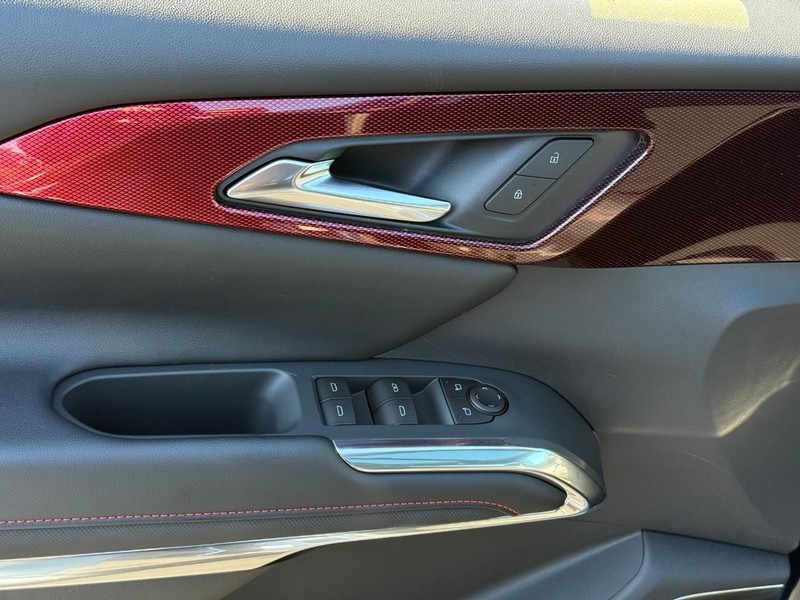 Chevrolet Traverse Vehicle Full-screen Gallery Image 11