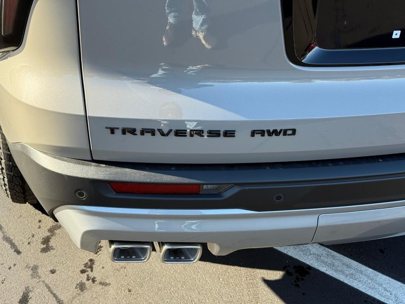 Chevrolet Traverse Vehicle Full-screen Gallery Image 5