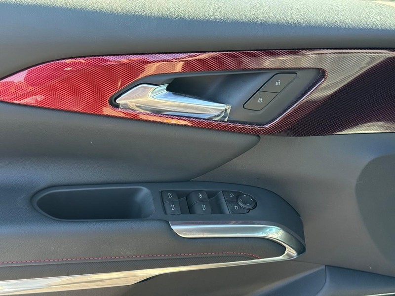 Chevrolet Traverse Vehicle Full-screen Gallery Image 12