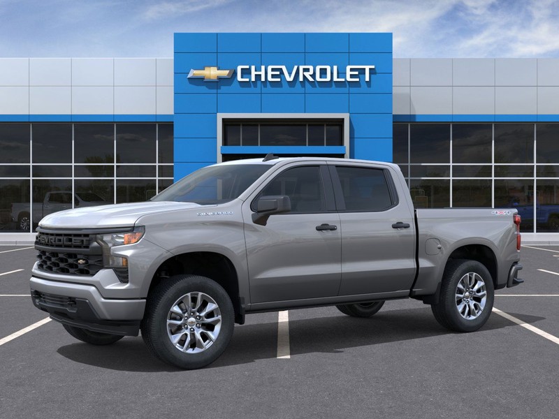Chevrolet Silverado 1500 Vehicle Full-screen Gallery Image 2