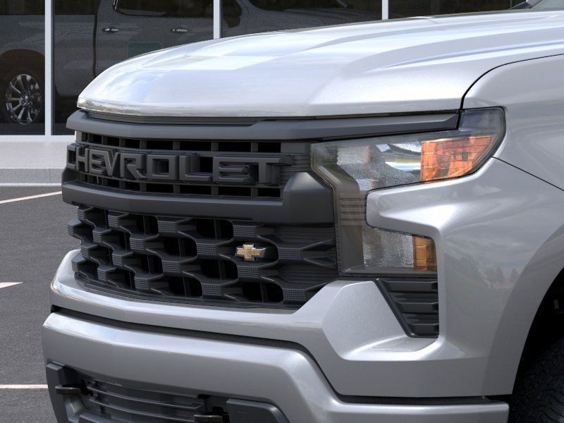 Chevrolet Silverado 1500 Vehicle Full-screen Gallery Image 13