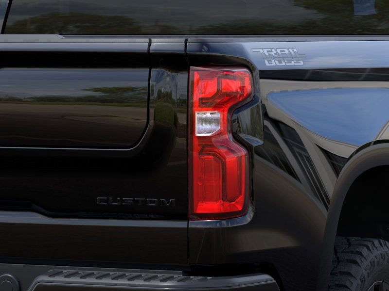 Chevrolet Silverado 1500 Vehicle Full-screen Gallery Image 11