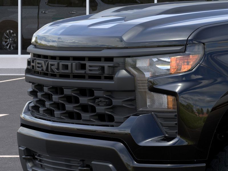 Chevrolet Silverado 1500 Vehicle Full-screen Gallery Image 13