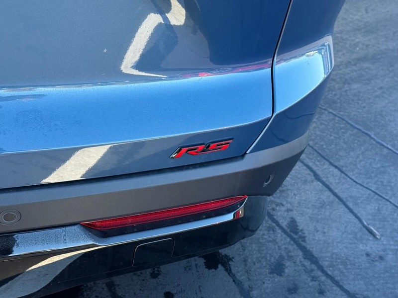 Chevrolet Equinox Vehicle Full-screen Gallery Image 5